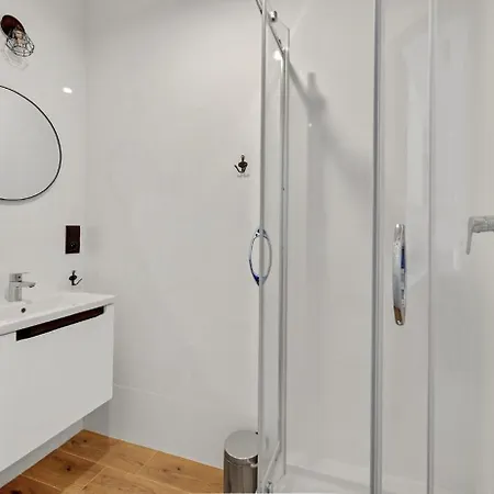 Victus Apartamenty, Dolny Daire